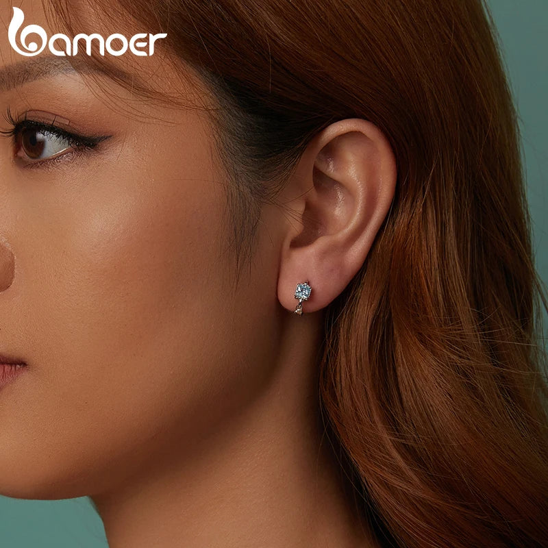BAMOER 925 Sterling Silber Eingelegte Blaue CZ Geometrische Quadratische Ohrstecker Leichter Luxus Reifer Glamour Frauen Schmuck Zubehör