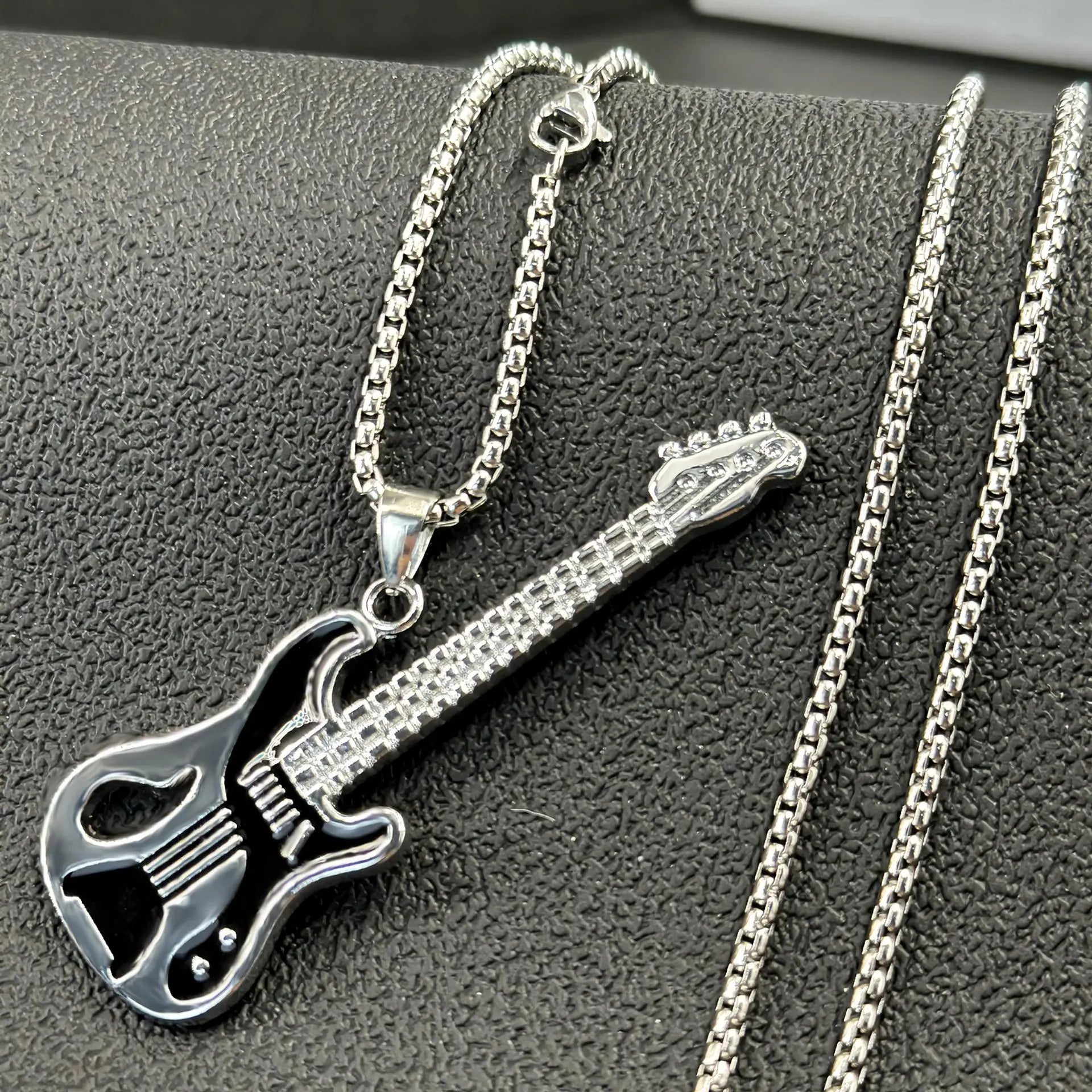Punk Style Necklace for Men Guitar Pendant High Quality Rock Hip Hop Personality Men's Necklace Fashion Jewelry