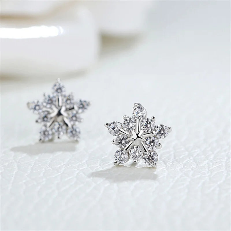 Exquisite Zircon Snowflake Stud Earrings for Women Shiny Rhinestone Crystal Flowers Earring Girl Party Christmas Jewelry Gifts