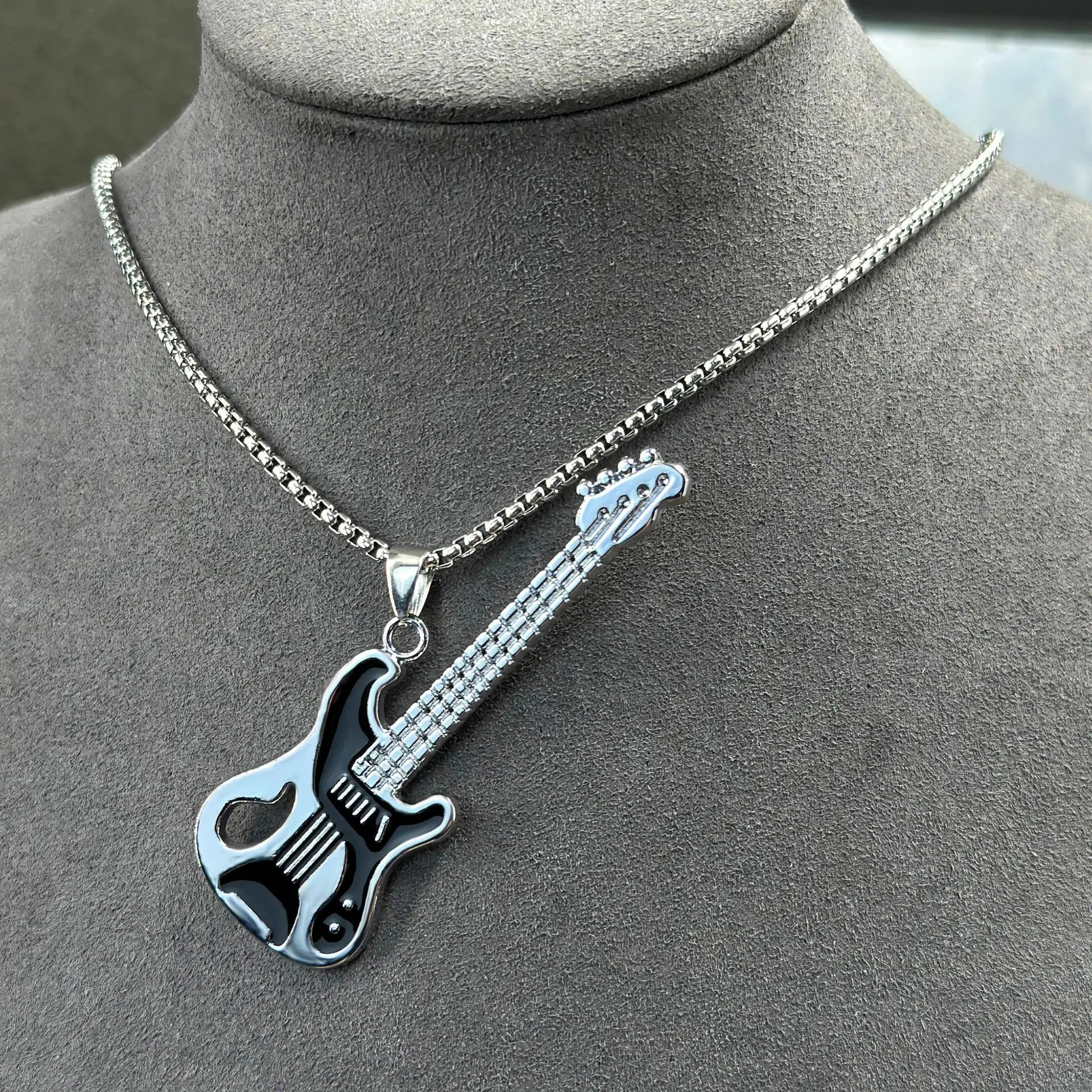 Punk Style Necklace for Men Guitar Pendant High Quality Rock Hip Hop Personality Men's Necklace Fashion Jewelry