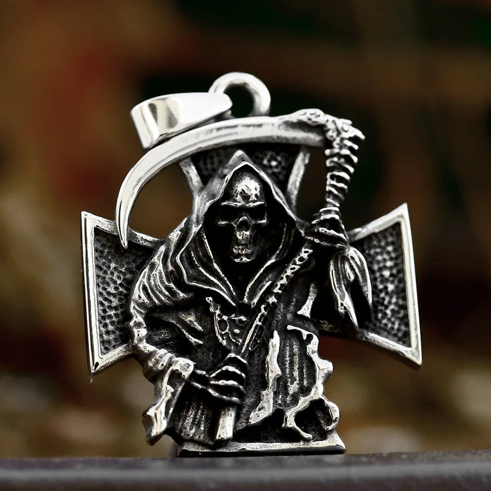 Beier 316L stainless steel Classic devil skull knife men's pendant necklace punk high quality jewelry LLBP8-431P