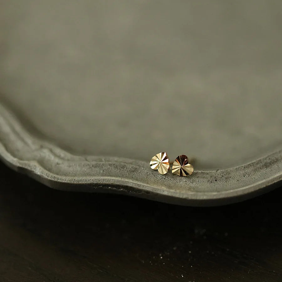 Boucles d'oreilles en argent sterling 925 plaqué or 14 carats, motif cœur exquis, pour femmes, bijoux minimalistes, polyvalents et tendance