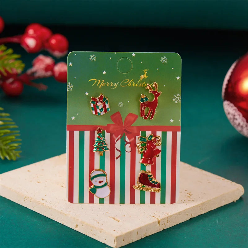 Fashion Christmas Brooch Pin For Women Men Santa Claus Snowflake Christmas Tree Bell Enamel Brooch New Year Xmas Decoration Gift