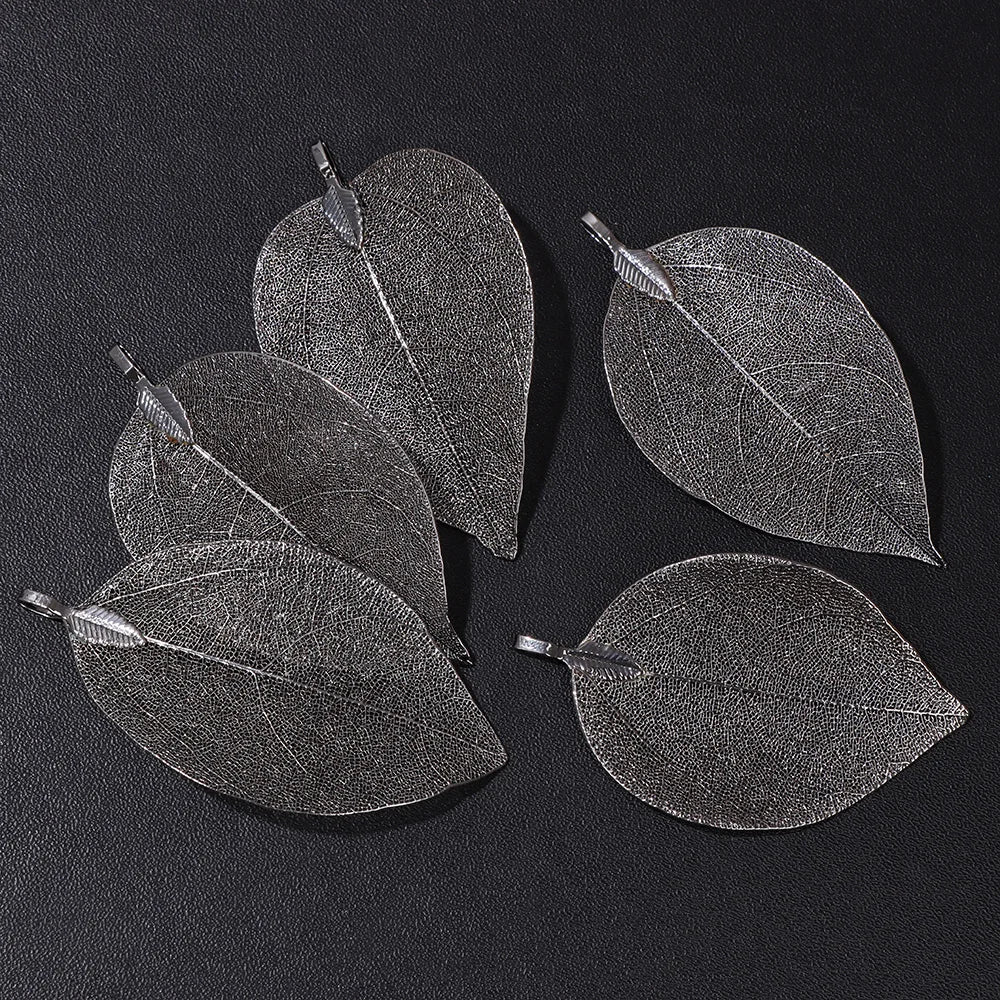 Pendentif en métal avec de véritables feuilles naturelles multicolores, idéal pour la création de bijoux (boucles d'oreilles, colliers, etc.) - Lot de 5