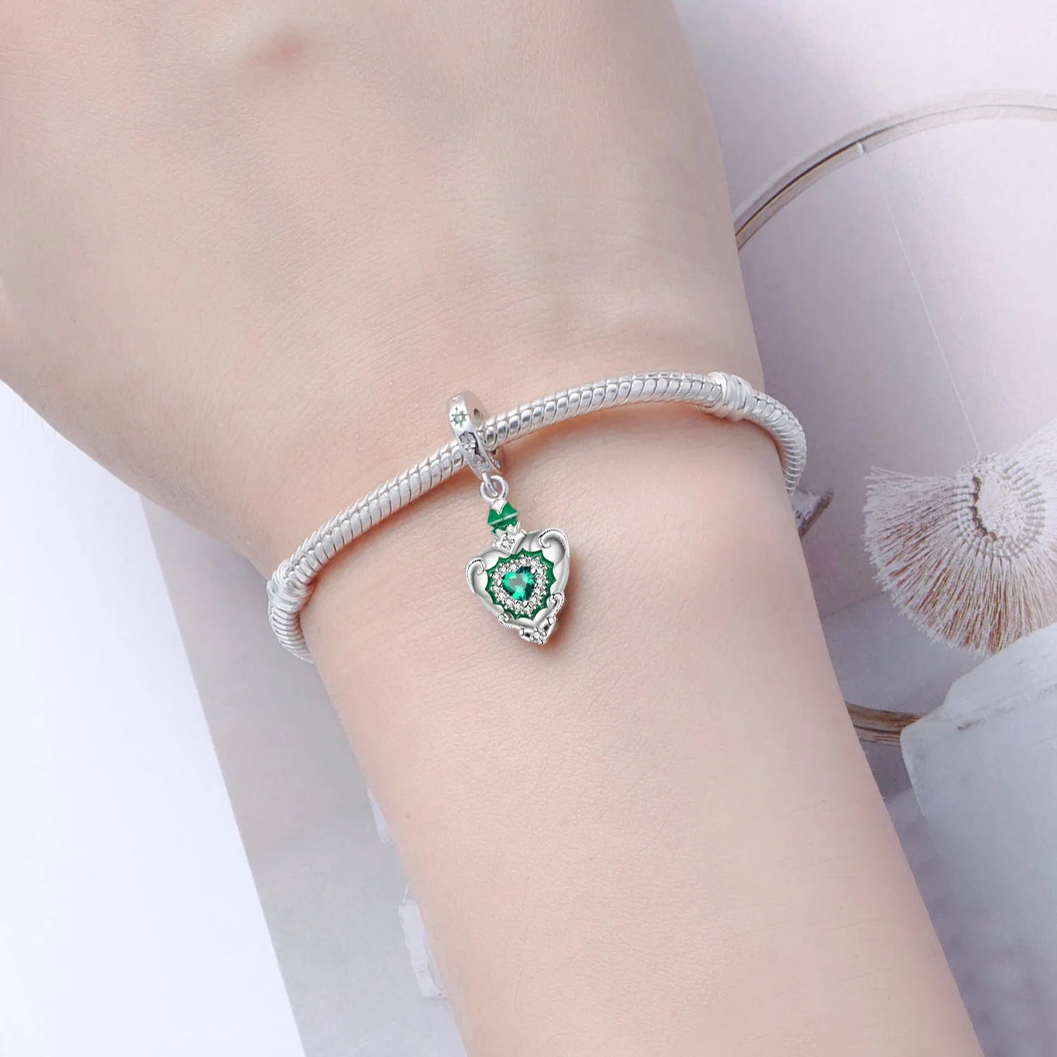 PANPOKI 925 Sterling Silver Classic Love Perfume Bottle Pendants Bracelet Charms Fit Women Jewelry Party Beads DIY Trendy Gifts