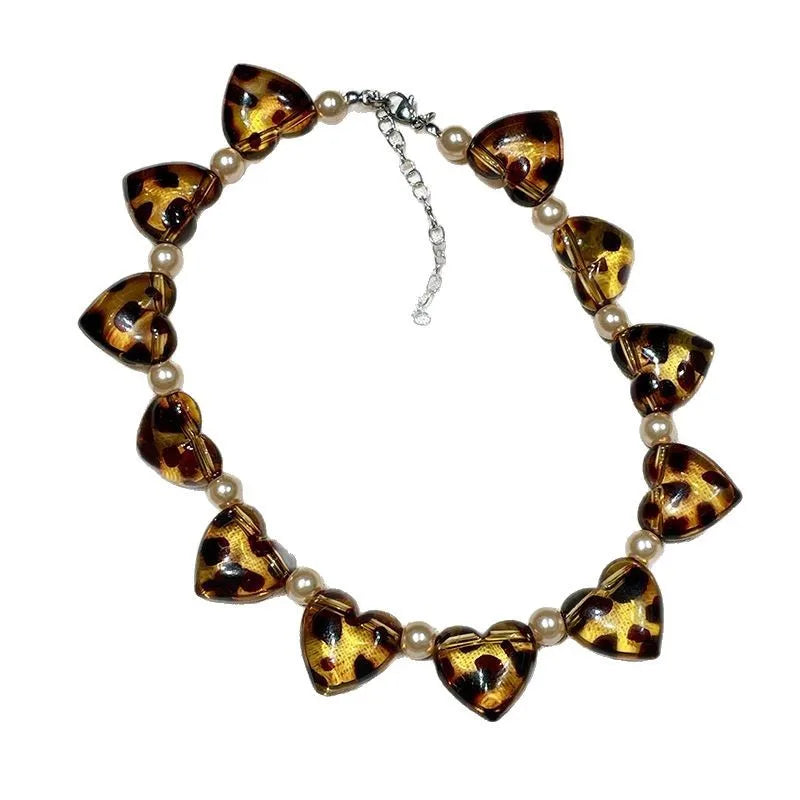 2025 New Leopard Print Heart-shaped Pearl Beaded Necklace