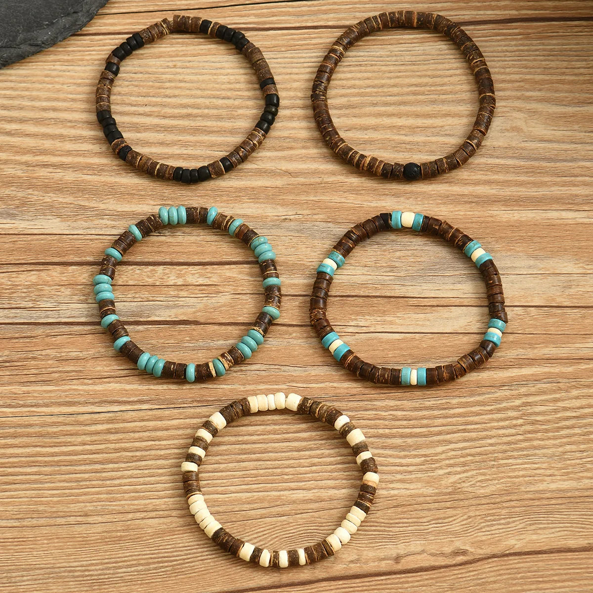 5-piece Bohemian Coconut Shell Beaded Elastic Thread Bracelet - Unisex - The Best Gift to Give