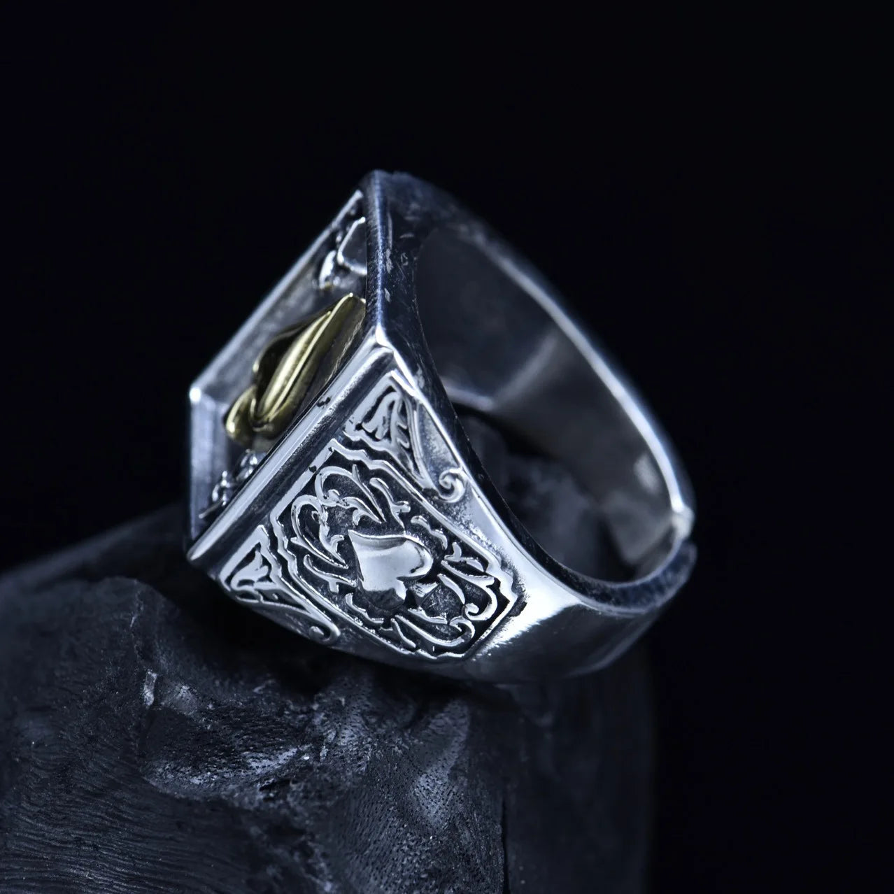 Retro Ace of Spades Ring For Men Silver Color Punk Gothic Open Ring Designer Jewelry Unisex Accessories Creative Peace Art Gift