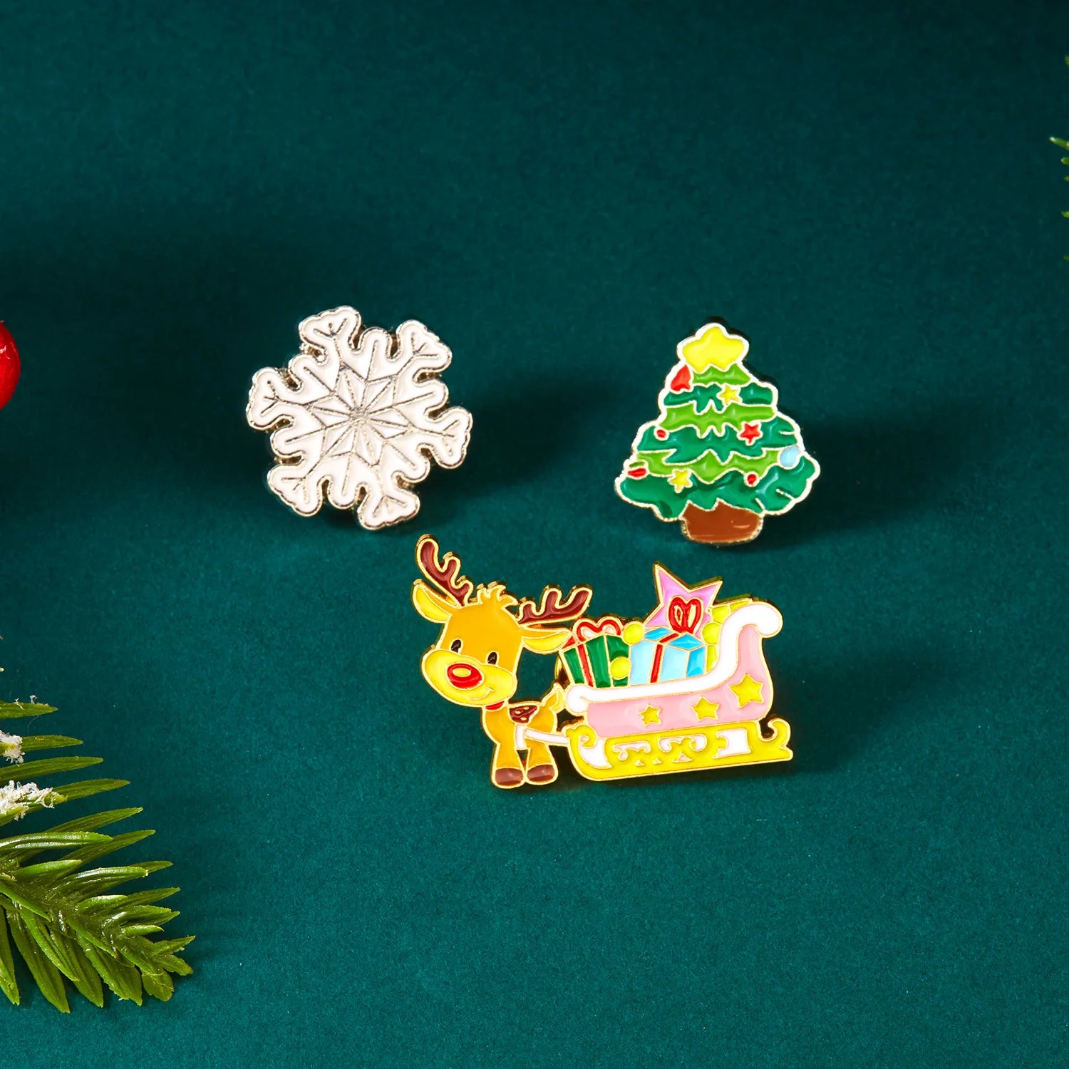 3pcs/set Christmas Brooch For Women Men Santa Claus Bell Elk Snowflake Xmas Tree Snowman Enamel Pins New Year Festival Gifts