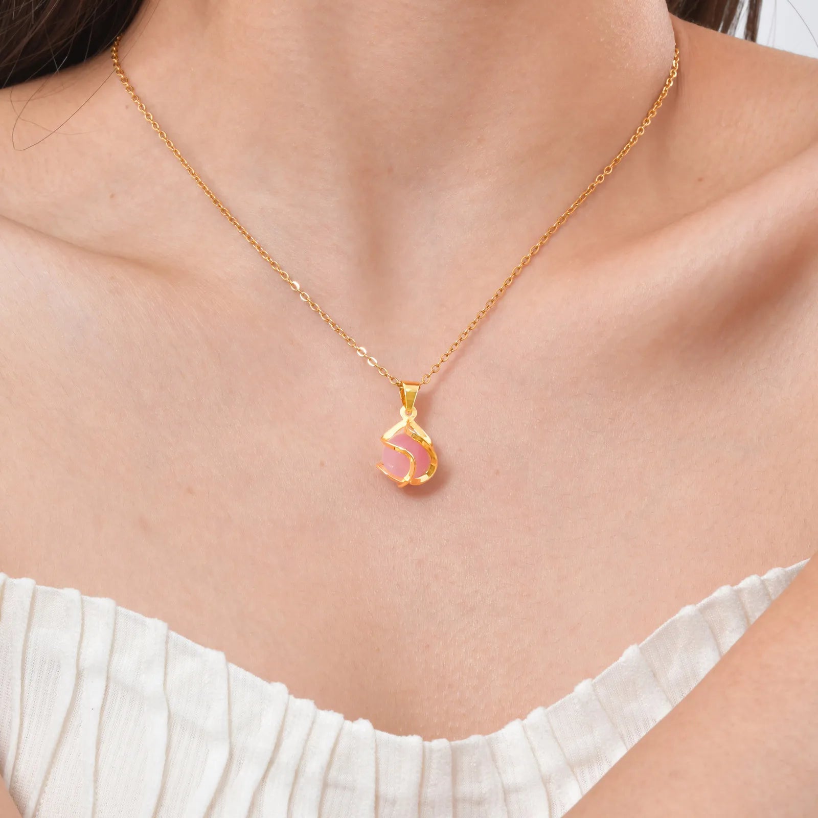 Vnox Elegant Gold Color Women's Pendant Necklace New Design Geometric Hollow Opal Pendant Charm Neck Jewelry Daily Wear