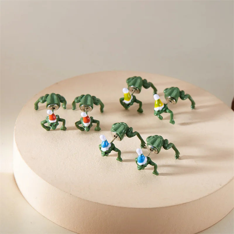 Creative Cute Animal Green Frog Toad Earrings For Women Funny Frog Wear A Santa Hat Piercing Earring Christmas Party Jewelry