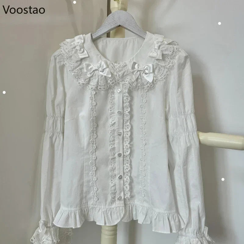 Japanische Sweet Lolita Blusen für Damen im Harajuku-Stil mit Peter-Pan-Kragen, Schleife, Spitze und Rüschen, langen Ärmeln, weiß