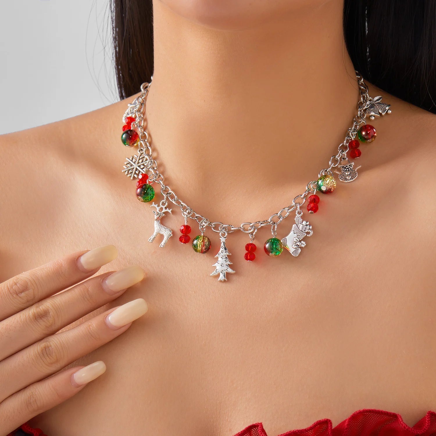 Fashion Christmas Necklaces for Women Santa Claus Xmas Tree Snowflake Elk Snowman Pendant Metal Clavicle Choker Girl Party Gifts