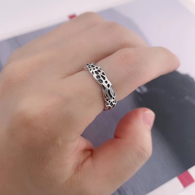 Retro Rielf Mondkrater Muster Ring für Männer Schmuck Trendy Silber 925 Ring Männlichen Zeigefinger Zubehör