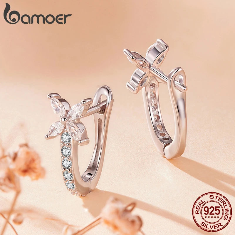 BAMOER Ohrringe in U-Form mit Herbstblättern, besetzt mit Zirkonia-Kleeblatt, romantischer Verlobungsschmuck