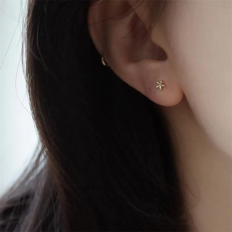 925 Sterling Silver Plating 14k Gold Mini Glossy Flower Stud Earrings for Women Cute Simple Exquisite Jewelry