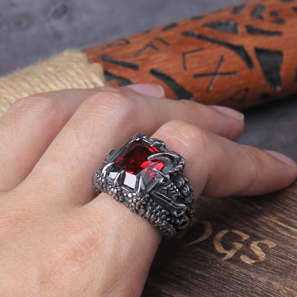 Bague en acier inoxydable avec pierre CZ rouge et anneau en forme de dragon punk sans décoloration, bijou d'alliance pour homme avec prière du Christ et boîte en bois