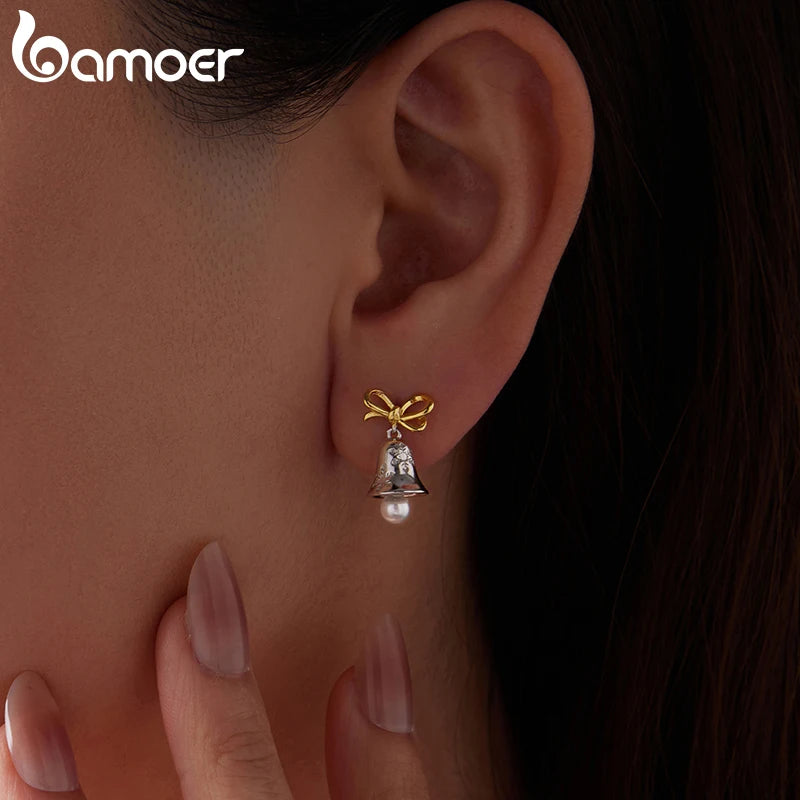 BAMOER 925 Sterling Silber Schneeflocken-Ohrstecker mit Glockenmotiv, Goldene Schleifen-Ohrhänger mit tanzenden Perlen für Damen und Mädchen – Weihnachtsgeschenk