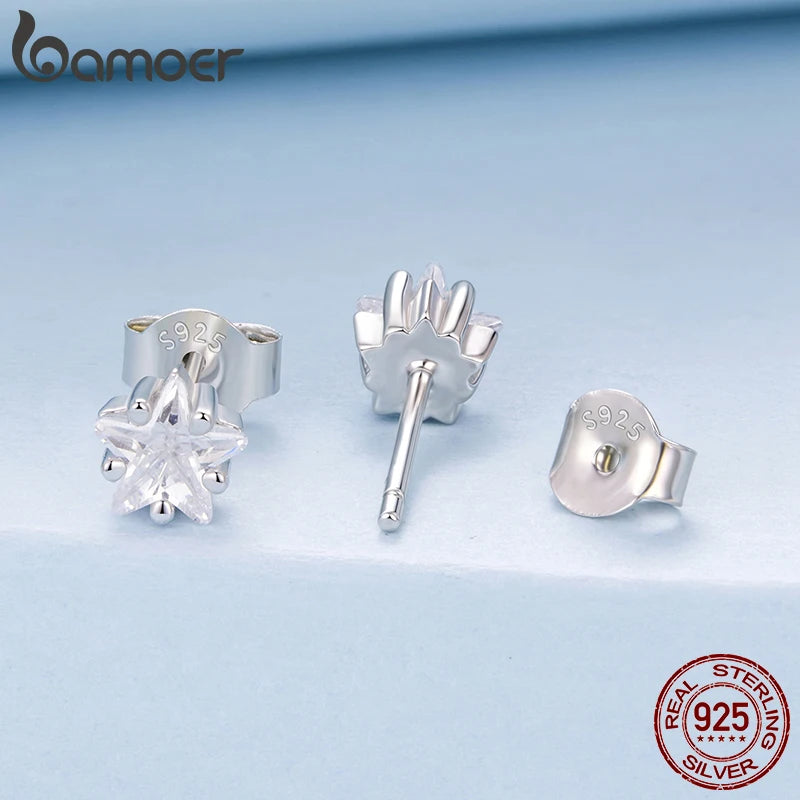 Boucles d'oreilles BAMOER Mini Étoile en argent sterling 925, hypoallergéniques, serties de zirconiums cubiques, en forme de fleur. Bijou brillant à offrir aux femmes et adolescentes.