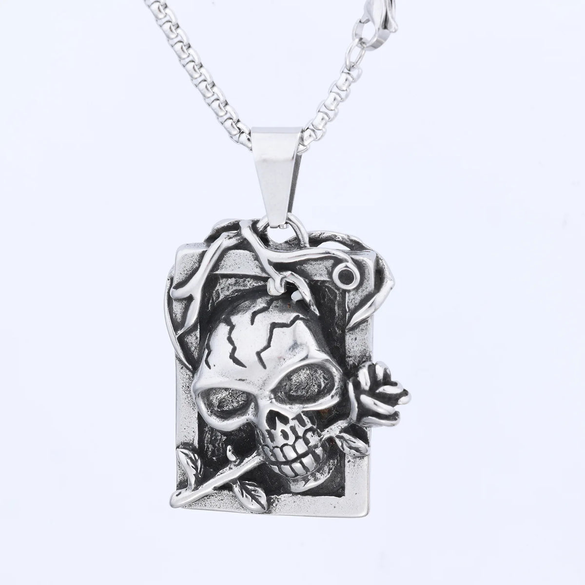 Hot Selling Personality Trend Necklace Skull Rose Shape Pendant Stainless Steel Titanium Steel Men's Fashion Holiday Gift