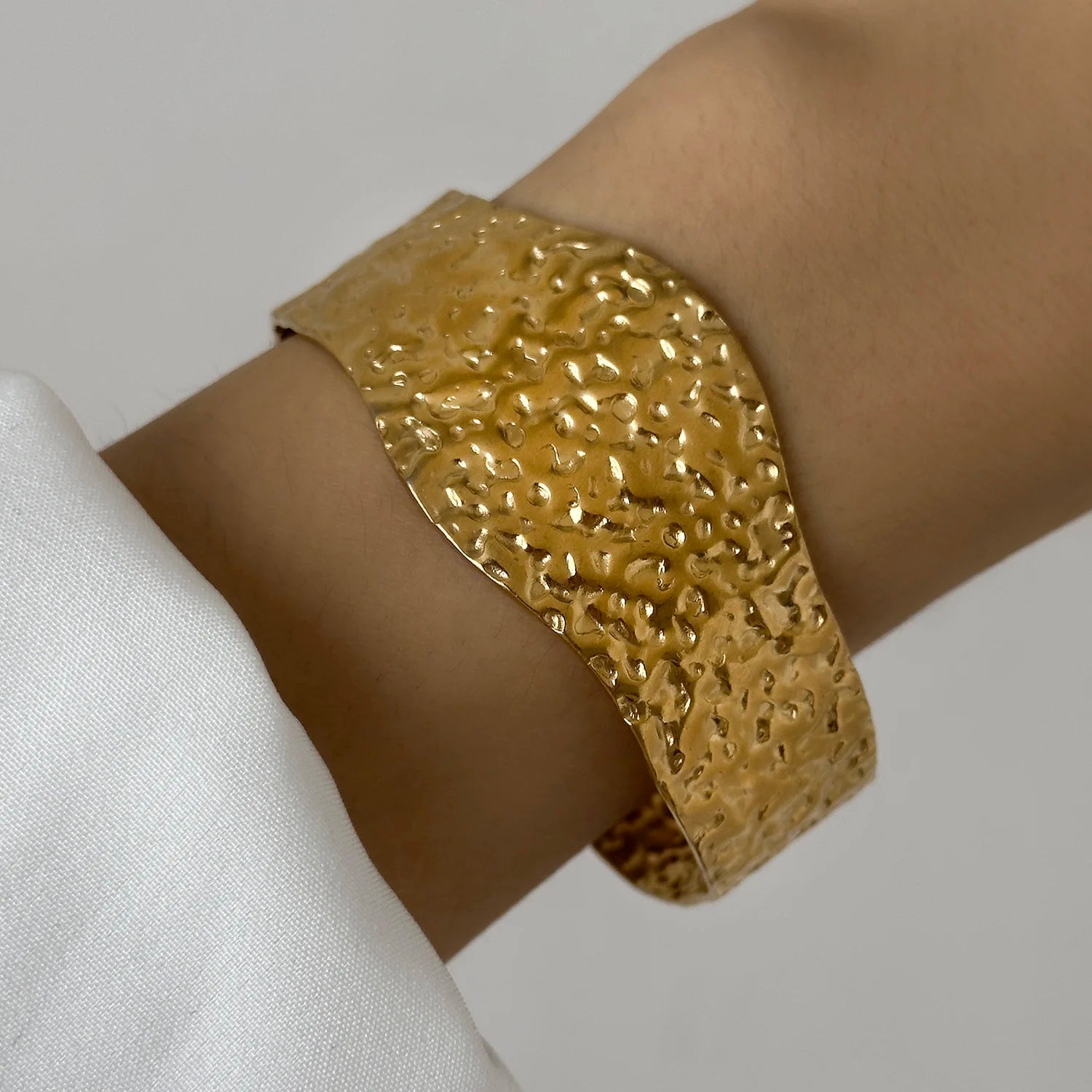 Stainless Steel Multilayer Wave Wide Bangles for Women Gold Color Metal Chunky Flower Cuff Bangle Bracelets Aesthetic Jewelry