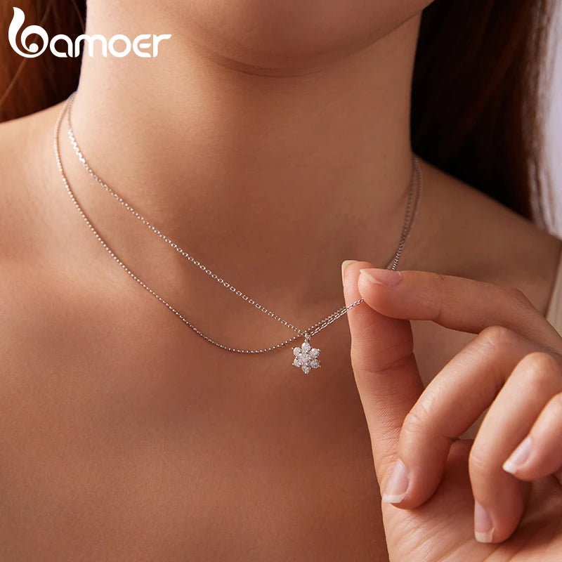 BAMOER Doppelreihige Moissanit-Halskette für Damen, Anhänger aus 925er Sterlingsilber mit Schneeflockenmotiv – ein bezauberndes Wintergeschenk