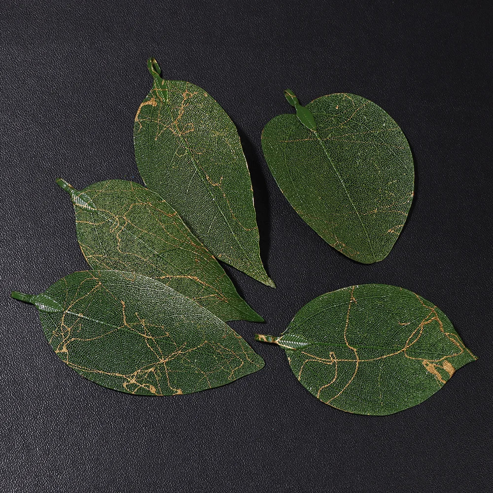 Pendentif en métal avec de véritables feuilles naturelles multicolores, idéal pour la création de bijoux (boucles d'oreilles, colliers, etc.) - Lot de 5