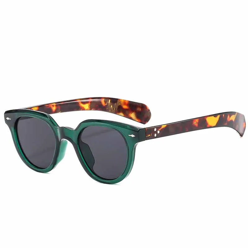 2025 Ins Popular Women Square Sunglasses Men Vintage Brand Design Rivets Oval Punk Female Shades UV400 Fashion Male Sun Glasses