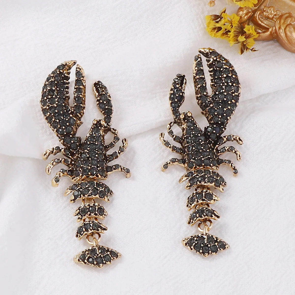 ZAA Personalized Trendy Ocean Vacation Style Exaggerated Alloy Lobster Earrings