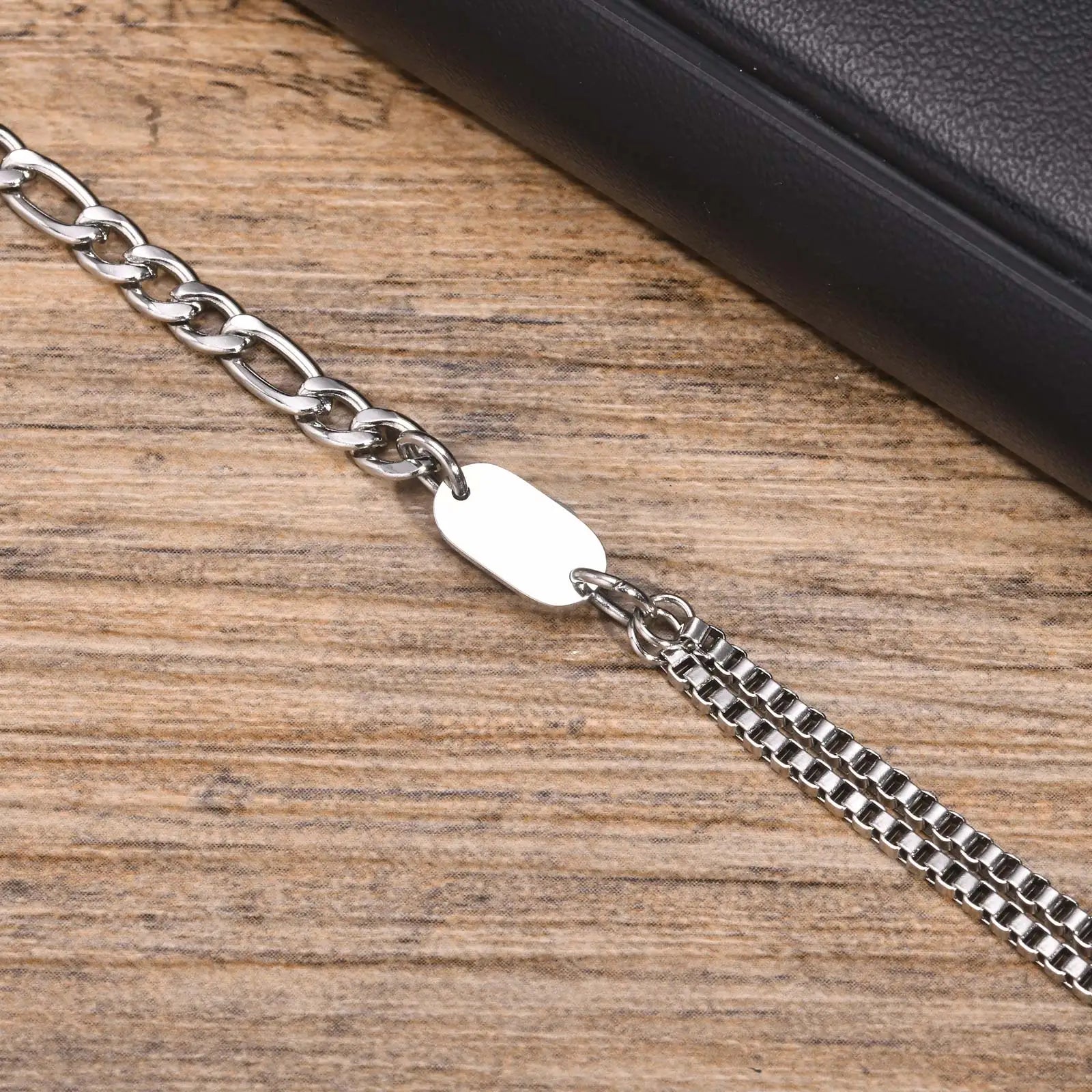 Bracelets initiaux Vnox AZ pour hommes et femmes, chaîne Figaro qui ne se décolore jamais, bracelets à chaîne à maillons doubles, cadeau nominatif pour lui