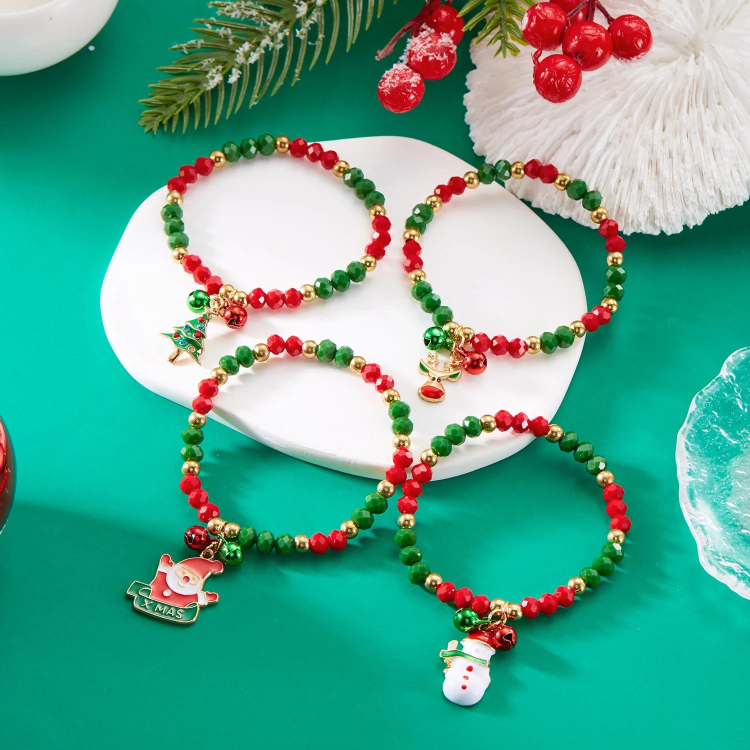 Cute Christmas Crystal Beaded Bracelet For Women Santa Claus Xmas Tree Snowflake Pendant Beads Bangle Party New Year Jewelry