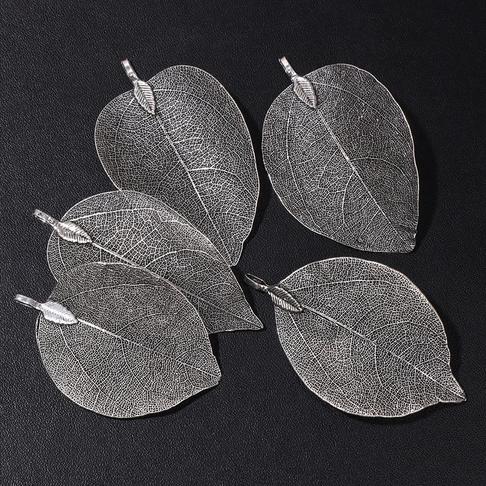 Pendentif en métal avec de véritables feuilles naturelles multicolores, idéal pour la création de bijoux (boucles d'oreilles, colliers, etc.) - Lot de 5