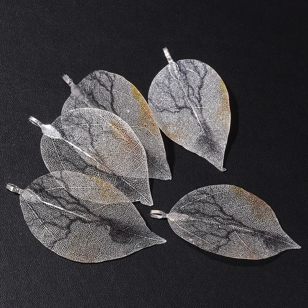 Pendentif en métal avec de véritables feuilles naturelles multicolores, idéal pour la création de bijoux (boucles d'oreilles, colliers, etc.) - Lot de 5