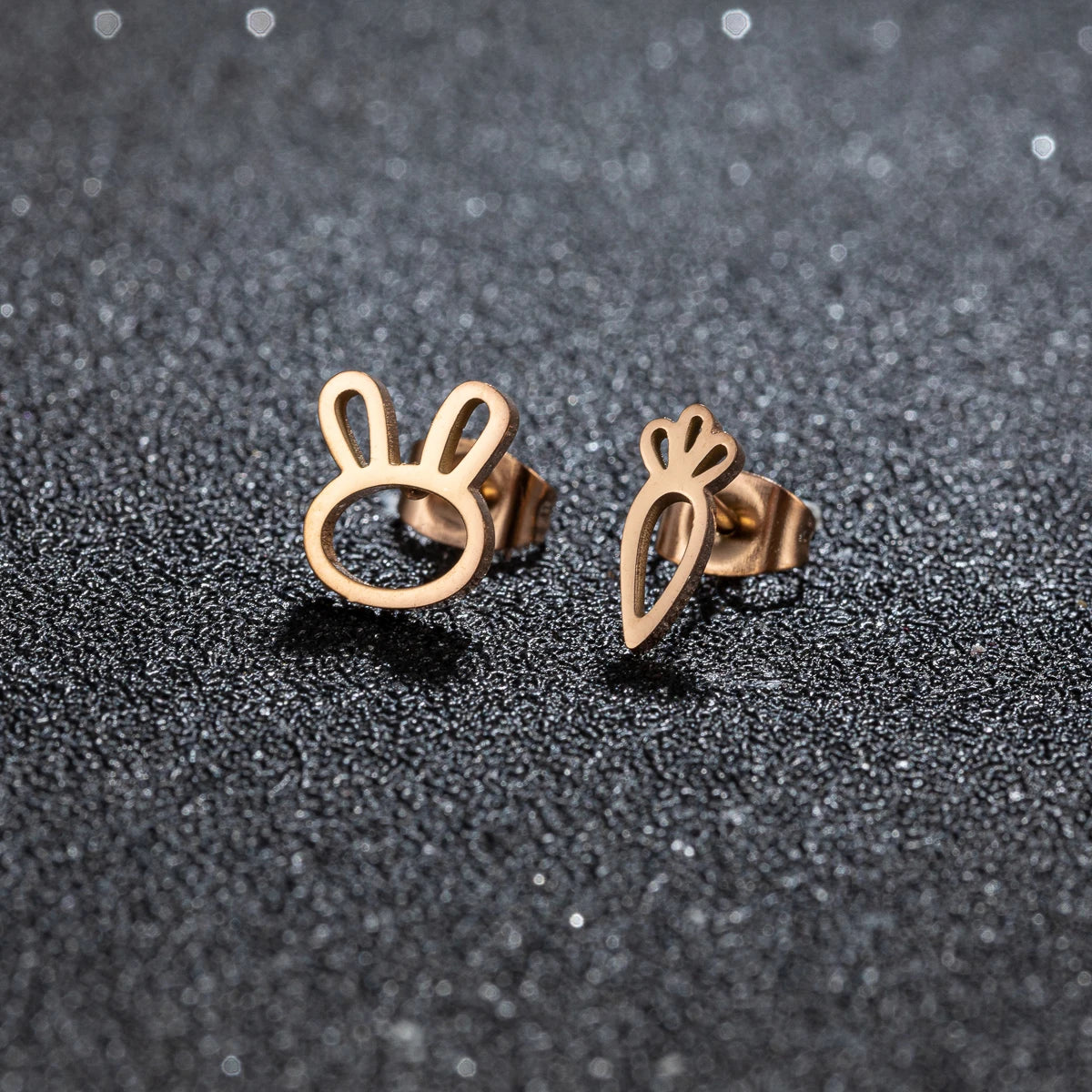 1Pair Fashion Simple Earrings Women Cute Rabbit And Carrot Asymmetric Stud Earring Anti-allergy Accessories