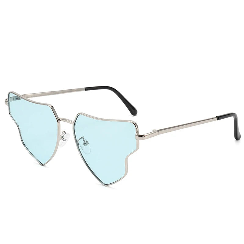 2025 kleine Metallrahmen Herzförmige Punk Sonnenbrille Frauen Luxusmarke Retro Liebe Kern Unregelmäßige Brillen für Damen Shades UV400