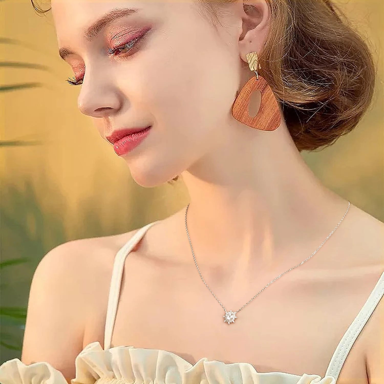 BAMOER 0.5CT Sun Moissanite Necklace 925 Sterling Silver Halo Pendant Necklace with Link Chain for Women Sparkling Jewellry Gift