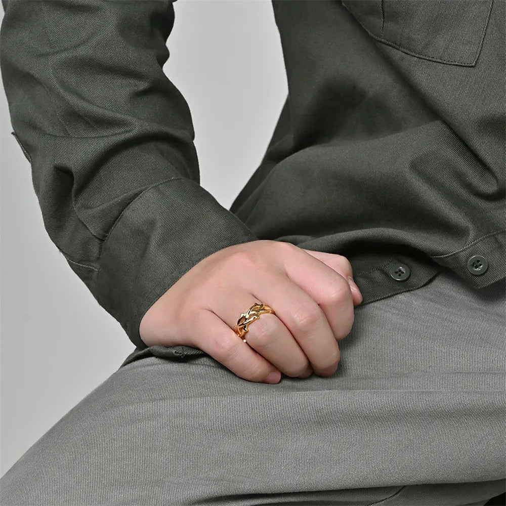 MKENDN 9MM Herrenring Dornenranke Edelstahl Ring Modischer Fingerring Geschenk für Männer Jahrestag Gothic Schmuck