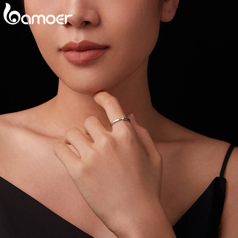 BAMOER 925 Sterling Silber Exquisiter Moissanite Ring für Frauen Jahrestags-Aussage-Geschenk Edlen Schmuck MSR062