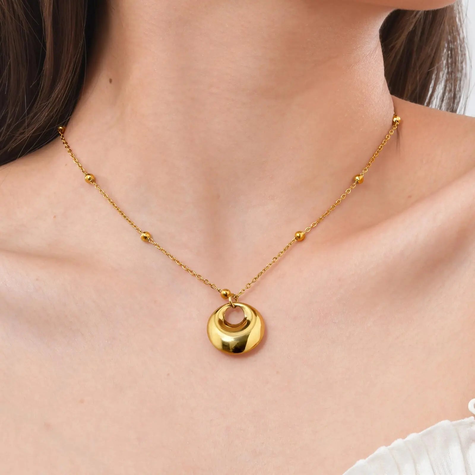 Vnox Fashion Hollow Oval Pendant Necklace For Women,Stainless Steel Water Droplet Necklace,Hand Polished Shining Jewelry Party