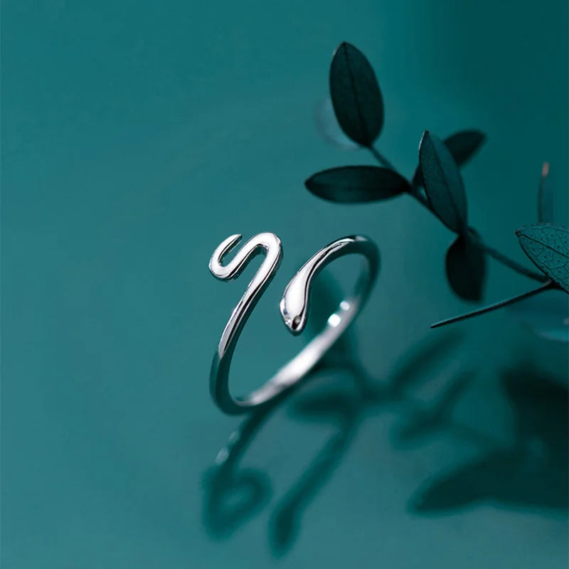 Smooth Surface Cute Animal Dolphin Adjustable Ring Silver Color Animal Ring for Women Cute Jewelry Party Bijoux Accessories Gift