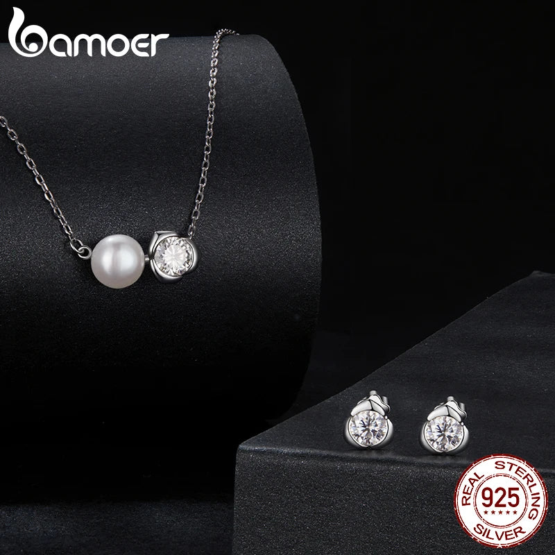 BAMOER White Gold Plated Moissanite Rose Necklace for Women, 925 Sterling Silver Small Flower Necklace Christmas Gift MSN040
