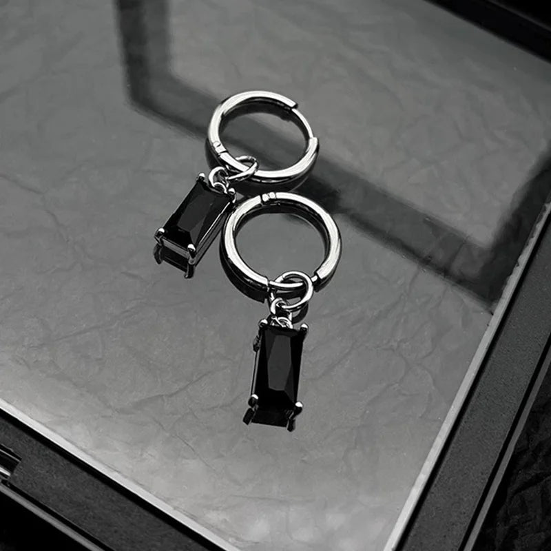 Simple Classic Black Zircon Earrings For Men Women Punk Gothic Rock Hiphop Earrings Designer Jewelry Unisex Accessories Gift