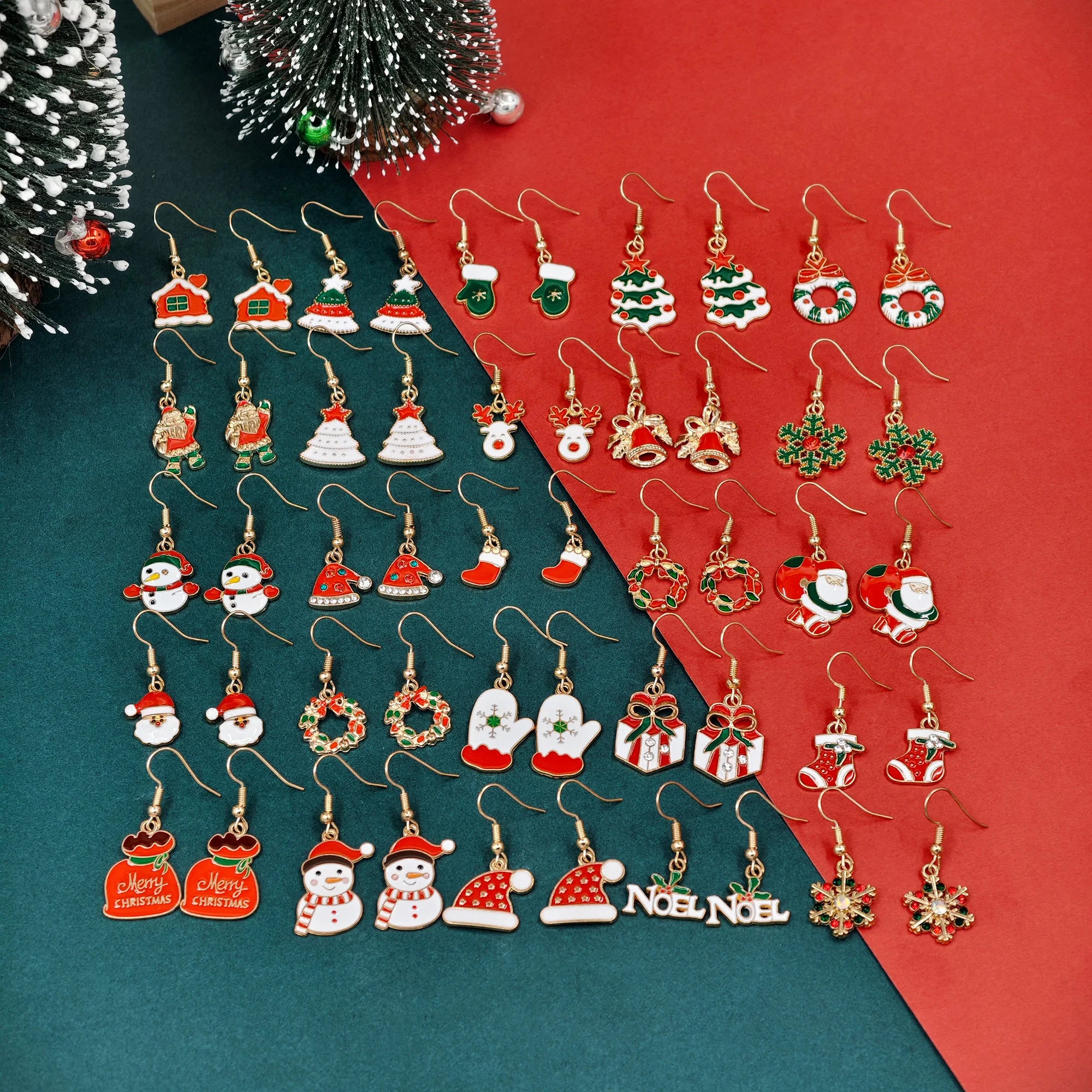 50pcs Cross border New Christmas Earrings Set Santa Snowflake Reindeer Snowman Alloy Oil Drop Earrings Christmas Gift (No Jewelr