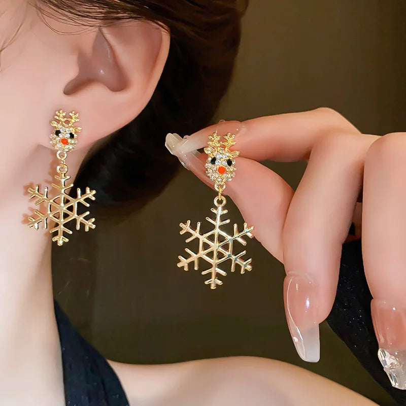 Exquisite Rhinestone Elk Earrings for Women Girls Shiny Crystal zircon Snowflake Deer Dangle Earring Christmas New Year Jewelry