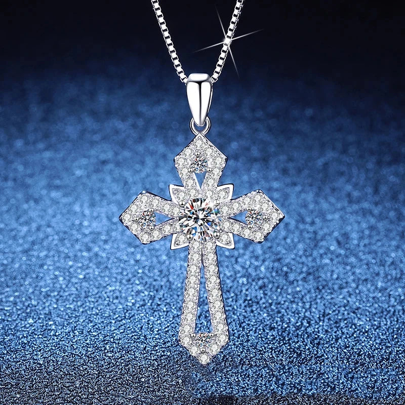 18K white gold and platinum moissanite necklace women's personality light luxury hip hop pt950 cross pendant necklace women