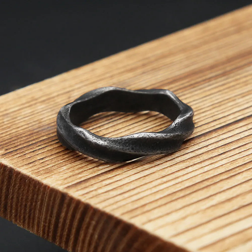 Fashion Simple Mobius Rings For Men Women Punk Hip Hop Stainless Steel Viking Celtics Knot Ring Couple Jewelry Gifts Wholesale