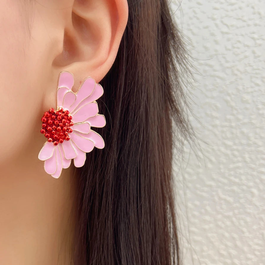 Personality Irregular Dasiy Flower Earrings for Woman Party Casual