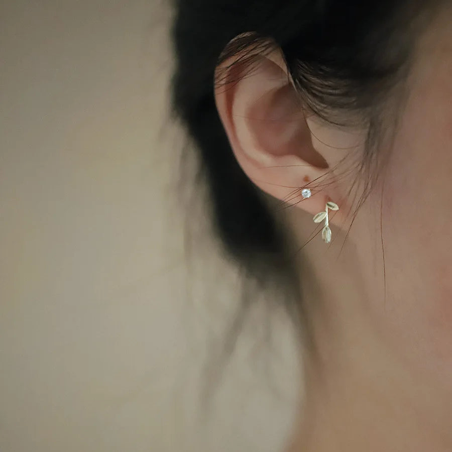 925 Sterling Silver Plated 14k Gold Earrings Small Fresh Three Leaf Earrings for Women Simple Jewelry