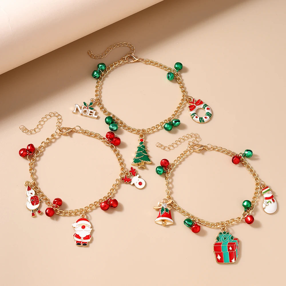 Ensemble de 3 bracelets de Noël tendance avec clochettes, Père Noël et bonhomme de neige. Bijou cadeau pour Noël et le Nouvel An pour filles.