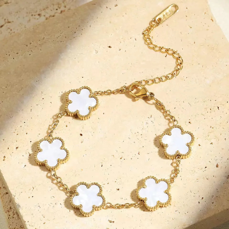 Fashionable Simple Five-leaf Clover Design Jewelry Bracelet Stainless Steel 18k PVD Gold-plated Waterproof Mother's Day Bracelet